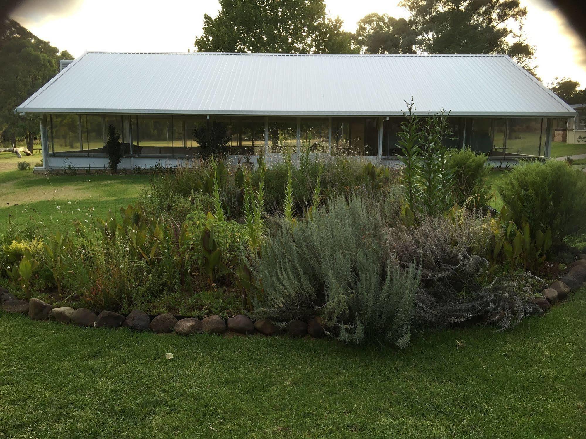 Warrumbungles Mountain Motel Coonabarabran Zewnętrze zdjęcie